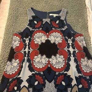 Patterned Sleeveless Blouse